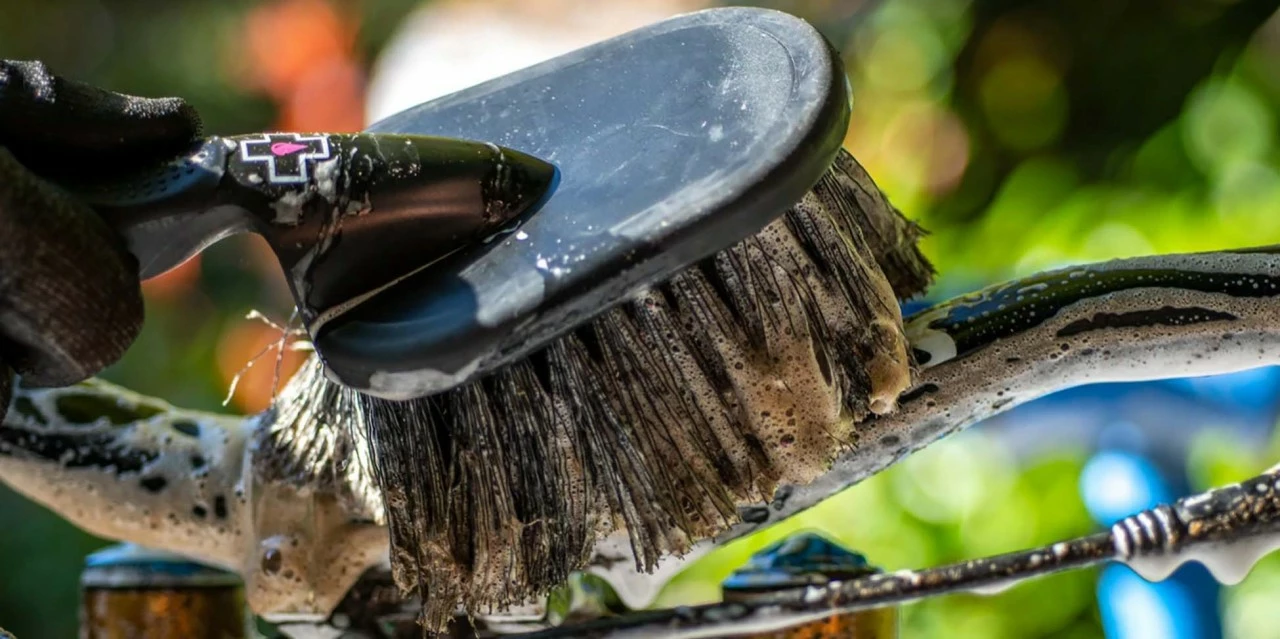 Muc-Off Muc Off 3x Brush Bürsten Set – Bild 5