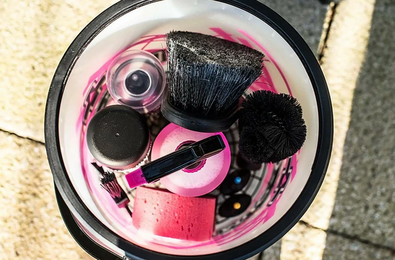 Muc-Off Muc Off Bucket Kit Mit Schmutzfilter â Bild 2